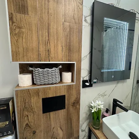 Apartament Ianmamaia *