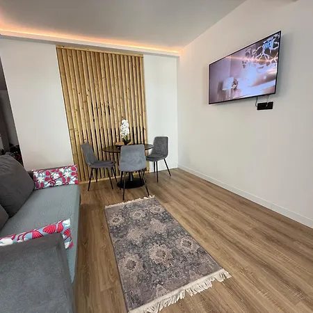 Apartament Ianmamaia Mamaja